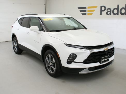 Used 2024 Chevrolet Blazer LT w/ Convenience Package AWD/4WD image 2