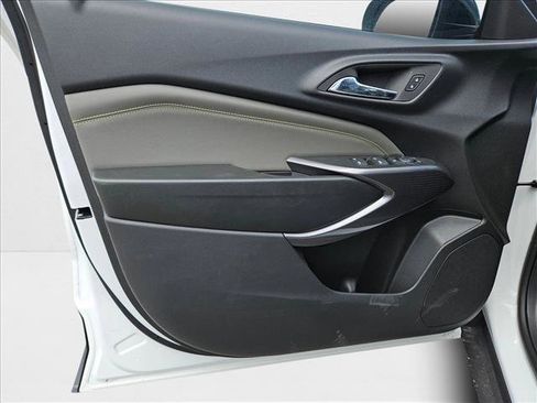 New 2025 Chevrolet Trax ACTIV w/ Driver Confidence Package image 12