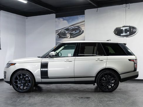 Used 2018 Land Rover Range Rover Supercharged image 9
