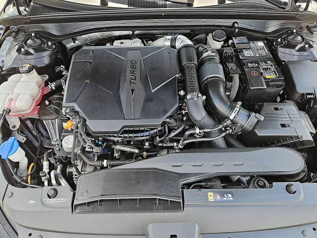 Used 2023 Kia K5 GT w/ GT1 Package FWD image 23