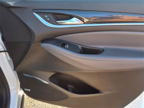 Used 2024 Buick Enclave Premium image 95