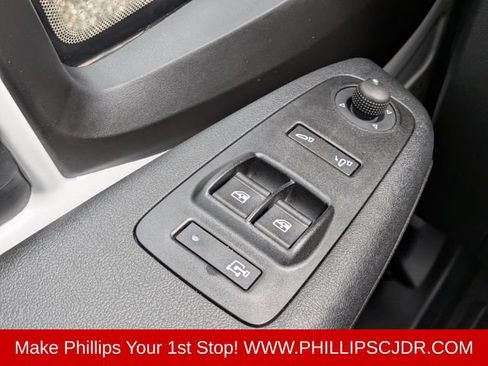 Used 2026 RAM ProMaster 2500 w/ Convenience Group FWD image 19