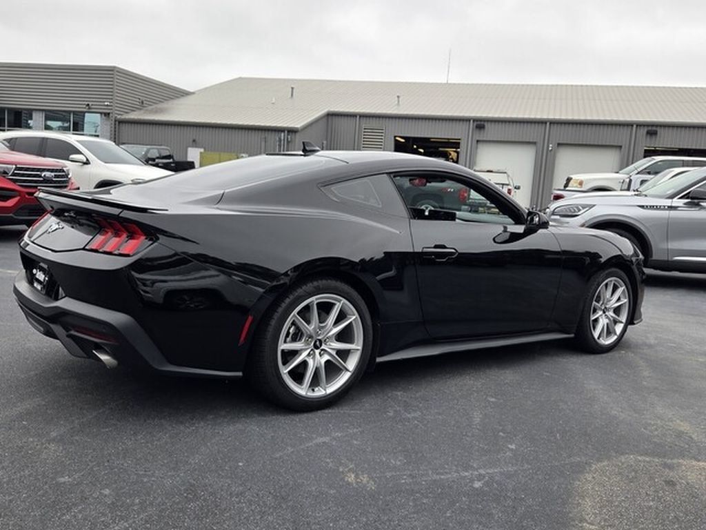 Used 2026 Ford Mustang Premium RWD image 11