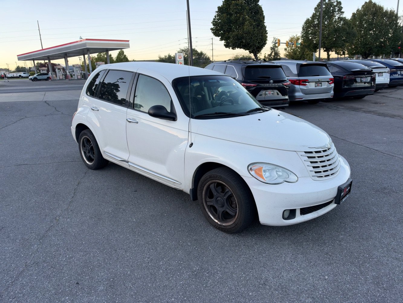 Used 2010 Chrysler PT Cruiser w/ Convenience Group FWD image 7