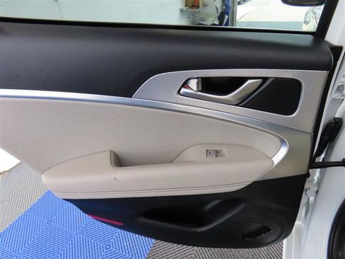 Used 2022 Genesis G70 2.0T w/ Prestige Package image 27