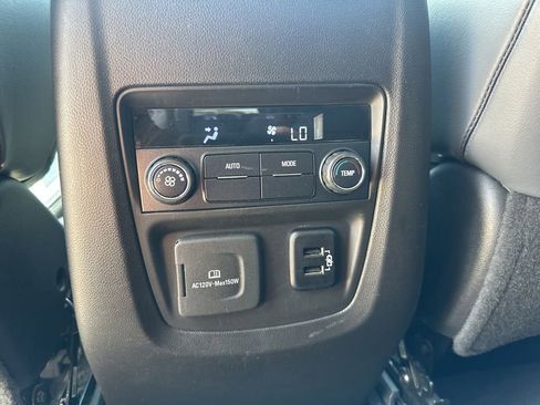 Used 2018 Buick Enclave Essence FWD image 22