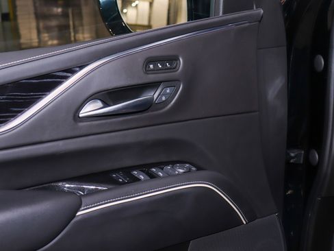 Used 2023 Cadillac Escalade V image 10