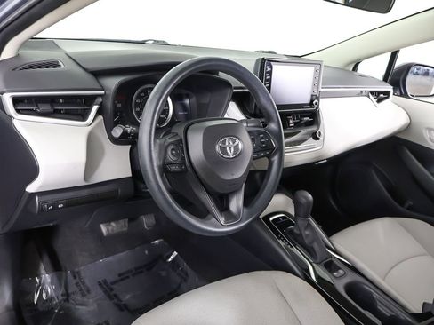 Used 2022 Toyota Corolla LE FWD image 23