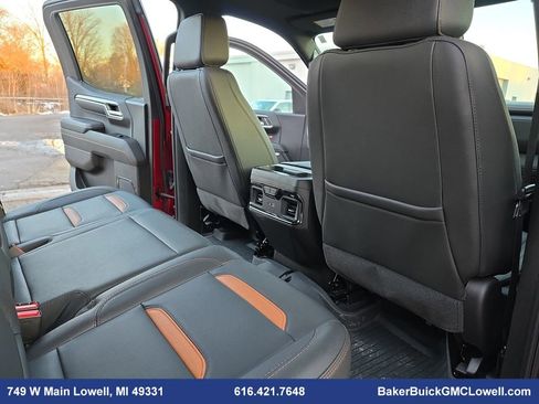 Used 2024 GMC Sierra 1500 AT4 w/ Technology Package image 11