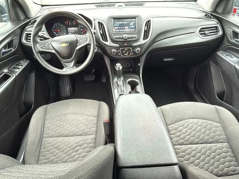 Used 2018 Chevrolet Equinox LT image 30