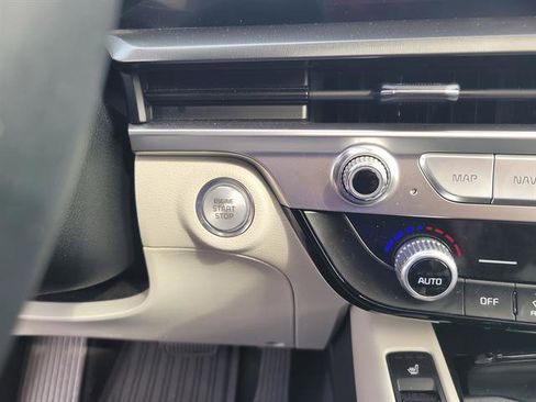 Used 2025 Kia Telluride S image 50