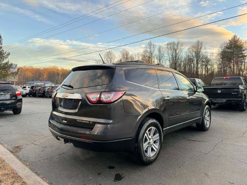 Used 2015 Chevrolet Traverse LT image 5