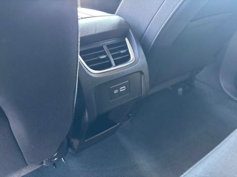 Used 2025 Chevrolet Blazer LT FWD image 23