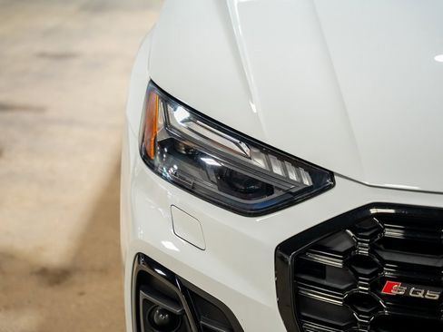 Used 2021 Audi SQ5 Prestige w/ Prestige Package image 5