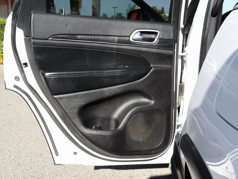 Used 2020 Jeep Grand Cherokee Limited image 38