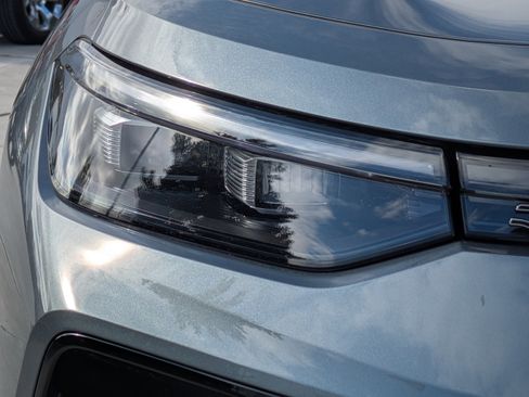 New 2026 Volkswagen Tiguan SE R-Line FWD image 10
