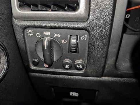 Used 2009 Chevrolet Colorado LT w/ LT Preferred Equipment Group AWD/4WD image 36