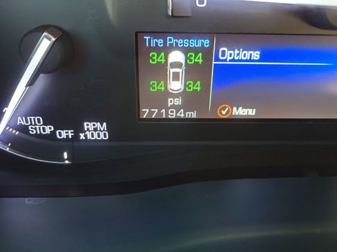 Used 2018 Cadillac XT5 Luxury w/ Driver Awareness Package FWD image 29