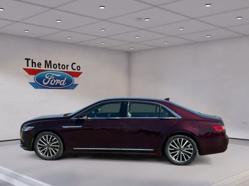Used 2020 Lincoln Continental AWD w/ Premium Package image 8