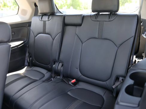 Used 2025 Honda Pilot Touring image 25