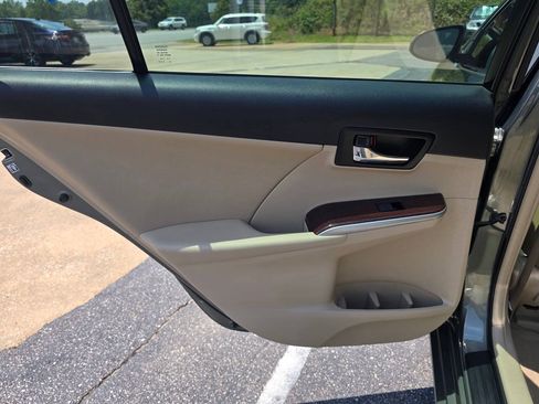 Used 2012 Toyota Camry XLE w/ Leather Pkg FWD image 15