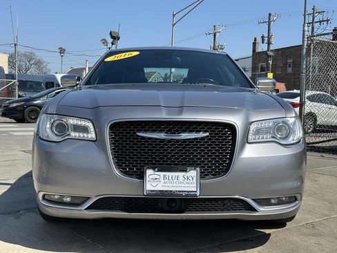 Used 2016 Chrysler 300 C Platinum w/ Safetytec Plus Group image 2