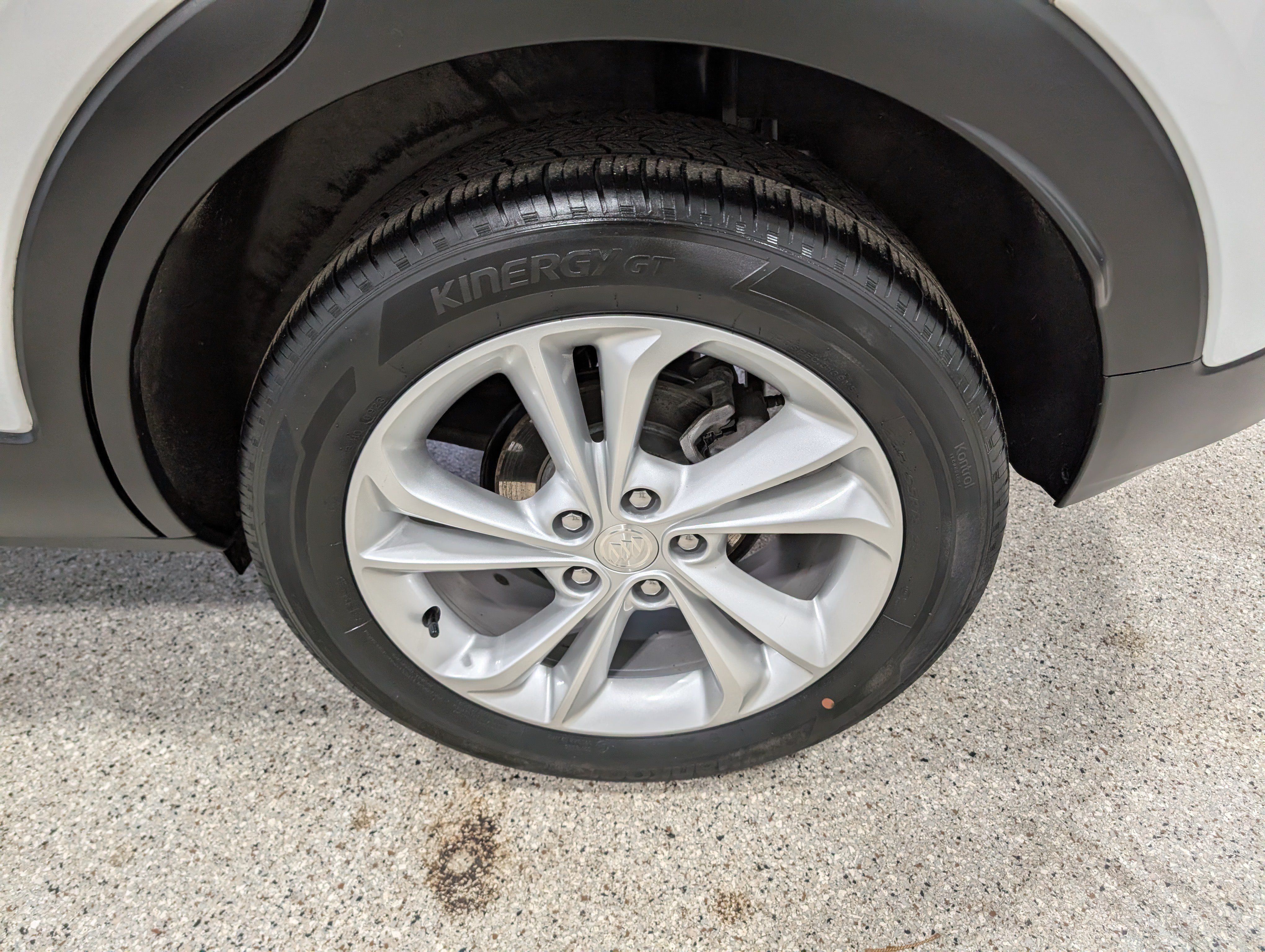 Used 2023 Buick Encore GX Preferred w/ Cold Weather Comfort Package AWD/4WD image 10