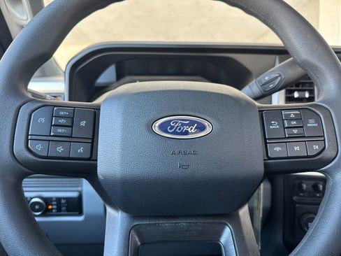New 2025 Ford F250 XL w/ XL Chrome Package image 22