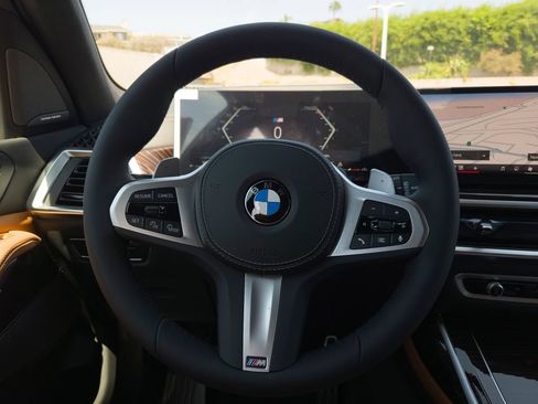New 2027 BMW X7 xDrive40i w/ M Sport Package AWD/4WD image 14