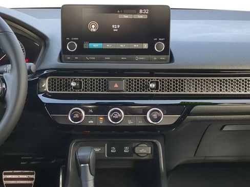 Used 2025 Honda Civic Sport image 17