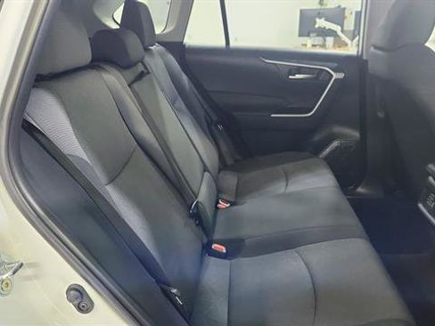 Used 2025 Toyota RAV4 XLE FWD image 26