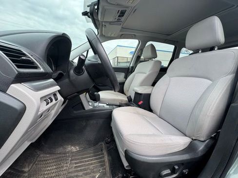Used 2017 Subaru Forester 2.5i Premium w/ All-Weather Package AWD/4WD image 11