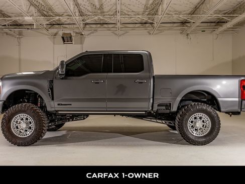 Used 2025 Ford F350 Platinum w/ FX4 Off-Road Package image 5