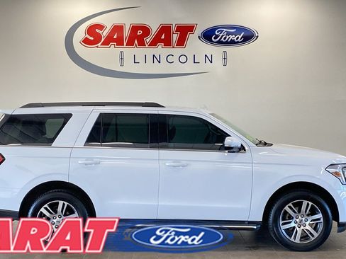Used 2022 Ford Expedition XLT AWD/4WD image 1