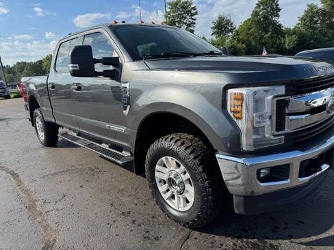 Used 2018 Ford F250 XLT w/ XLT Value Package AWD/4WD image 12