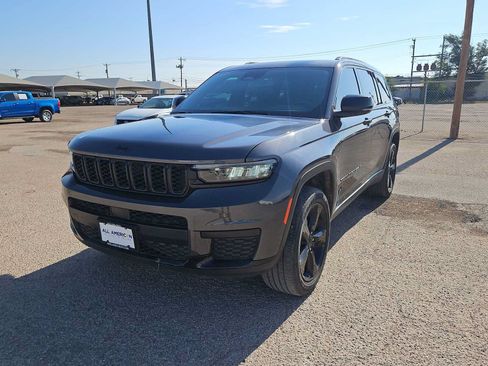 Used 2022 Jeep Grand Cherokee L Laredo AWD/4WD image 4