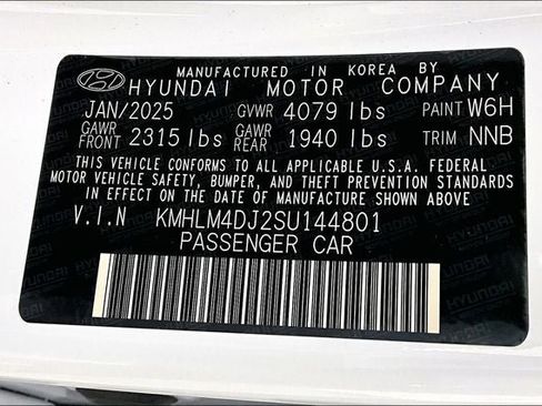 Used 2025 Hyundai Elantra SEL image 18