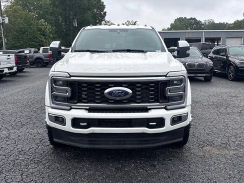 Used 2024 Ford F450 Platinum w/ FX4 Off-Road Package AWD/4WD image 2