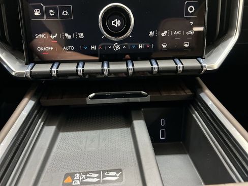 New 2026 GMC Acadia Denali Ultimate w/ LPO, Floor Liner Package image 11