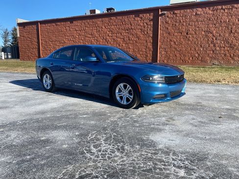 Used 2021 Dodge Charger SXT w/ Leather Interior Group image 1