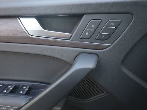 Used 2024 Audi Q5 2.0T Premium Plus image 37