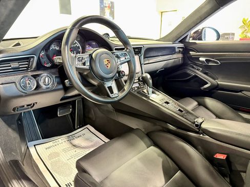 Used 2019 Porsche 911 4 Coupe AWD/4WD image 10