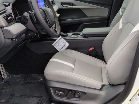 Certified 2026 Toyota Camry SE w/ Convenience Package image 13