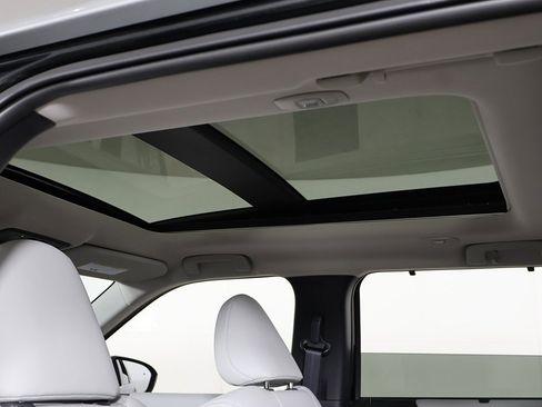 New 2025 Mitsubishi Outlander SEL image 22