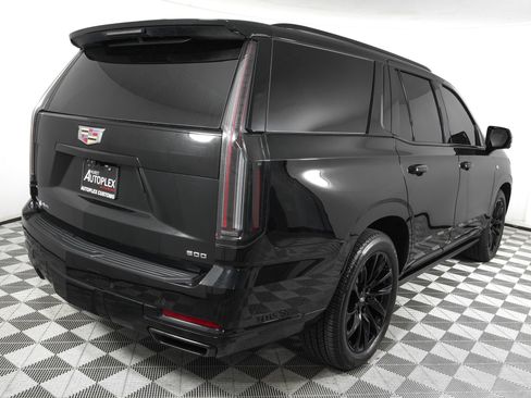Used 2025 Cadillac Escalade Sport w/ Touring Package AWD/4WD image 5
