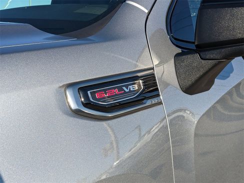 Used 2025 GMC Sierra 1500 AT4 image 9