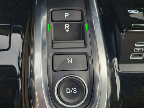 Certified 2025 Acura MDX SH-AWD image 31