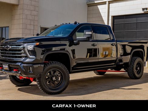 Used 2024 Chevrolet Silverado 3500 High Country w/ Technology Package image 5