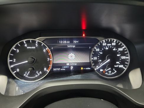 Used 2023 Nissan Rogue SV AWD/4WD image 18