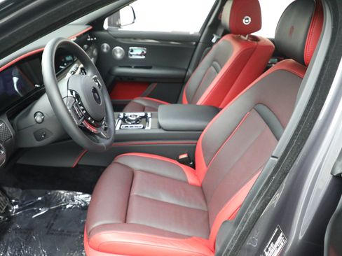 Certified 2025 Rolls-Royce Ghost Black Badge image 18
